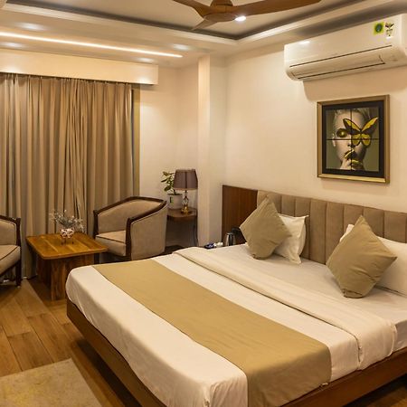 Hotel Divine Peak Pachmarhi Luaran gambar