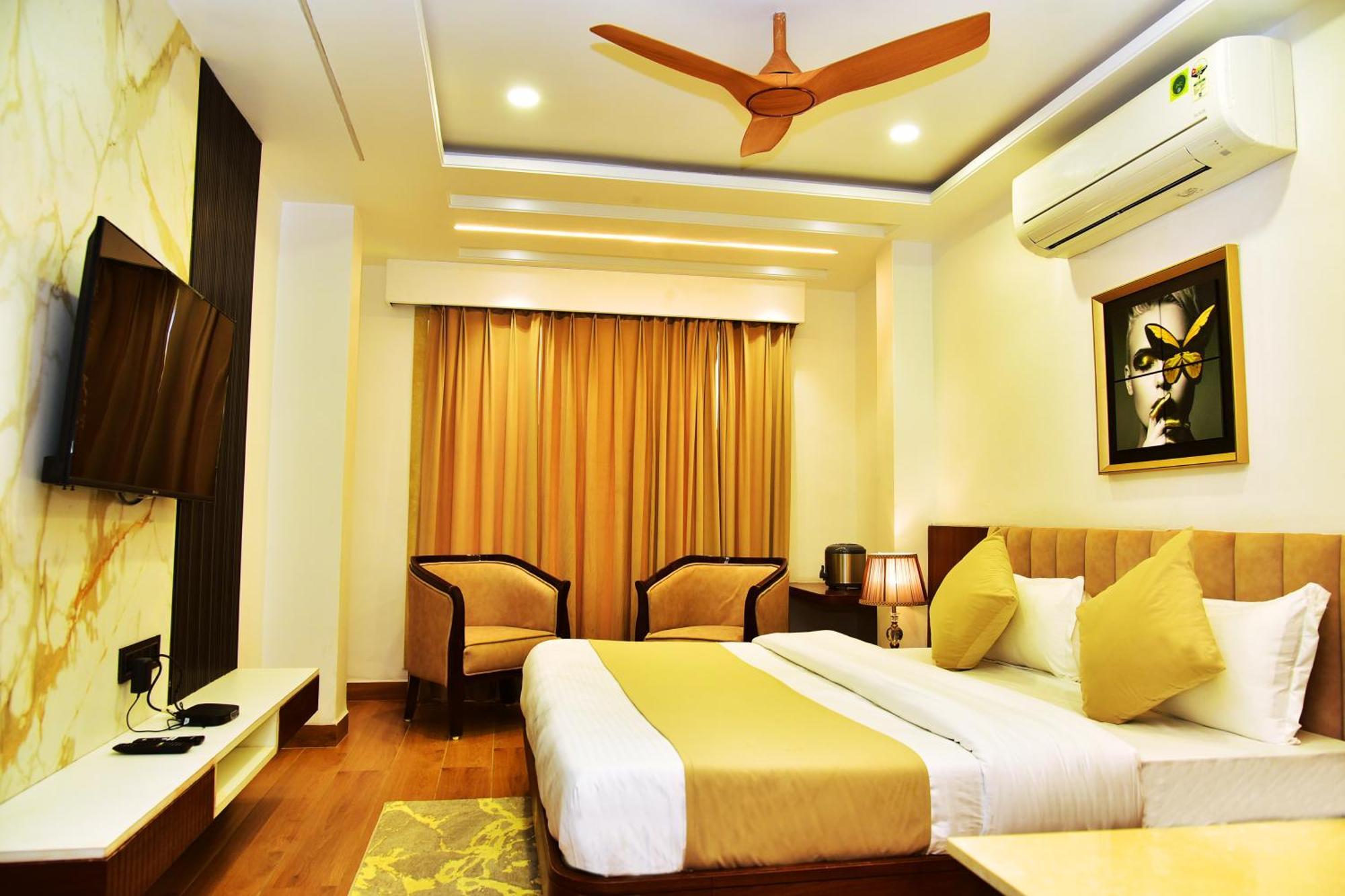 Hotel Divine Peak Pachmarhi Luaran gambar