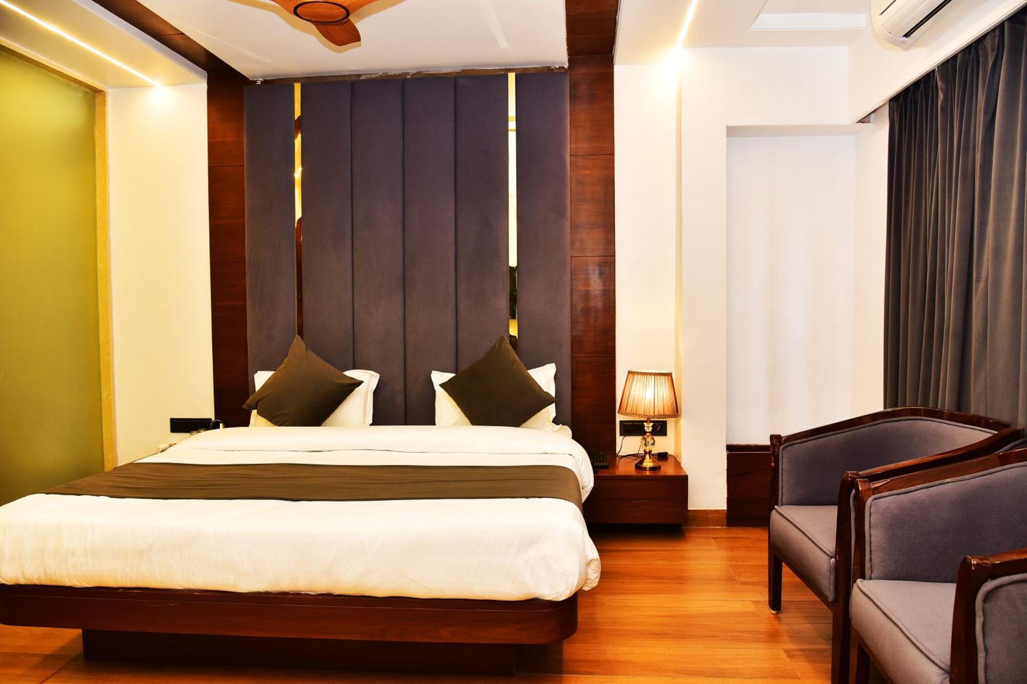 Hotel Divine Peak Pachmarhi Luaran gambar