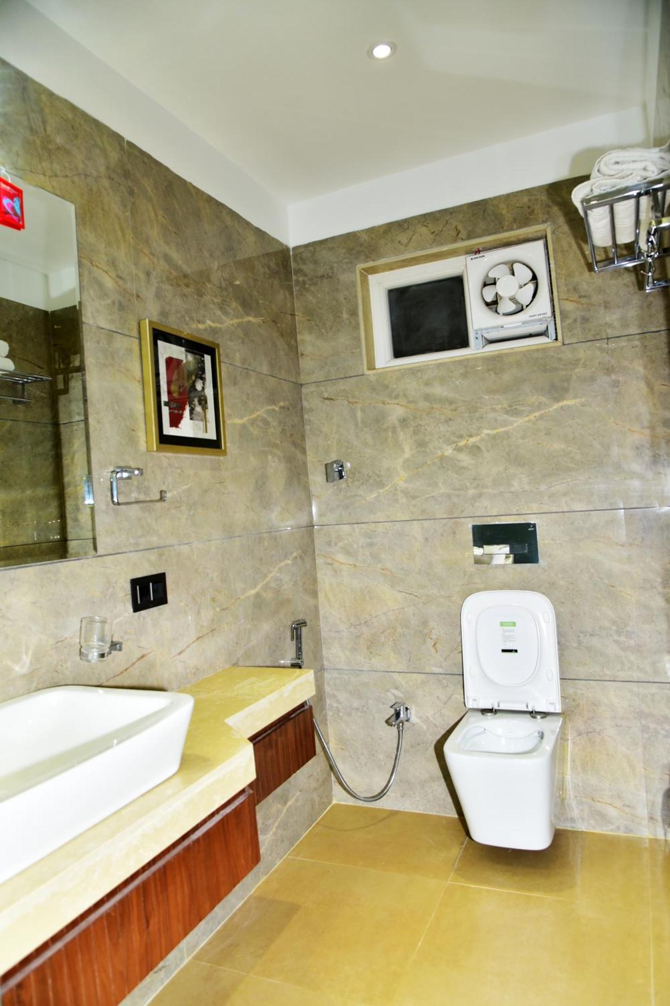Hotel Divine Peak Pachmarhi Luaran gambar