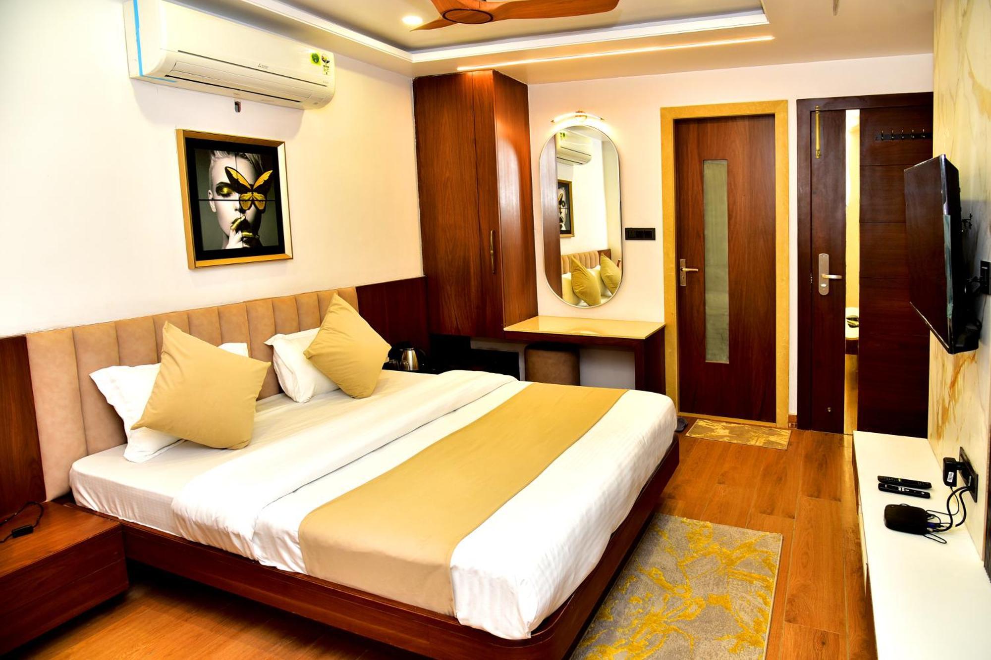 Hotel Divine Peak Pachmarhi Luaran gambar