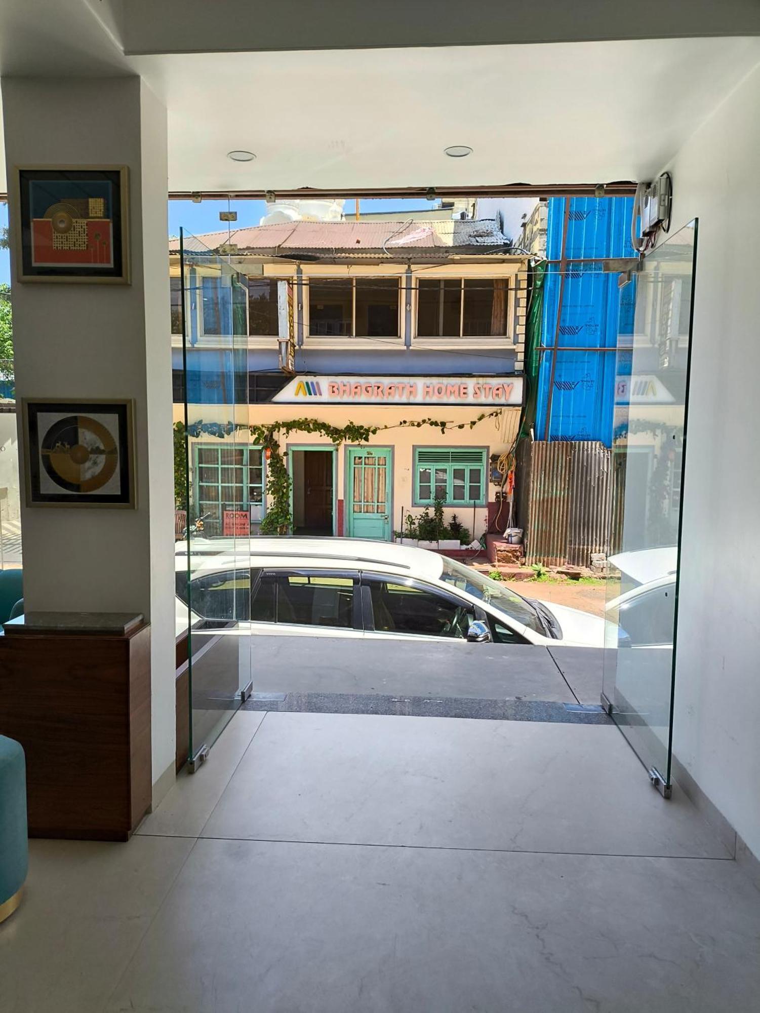 Hotel Divine Peak Pachmarhi Luaran gambar