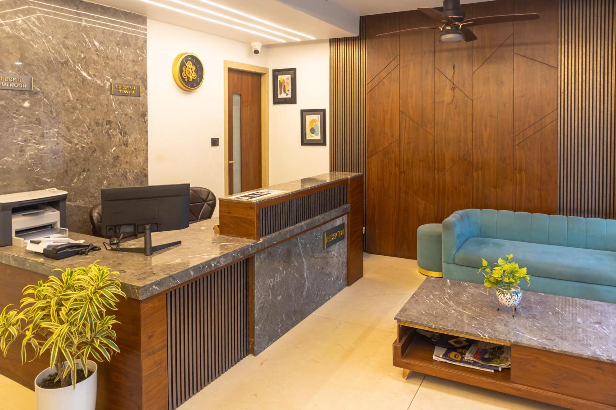 Hotel Divine Peak Pachmarhi Luaran gambar