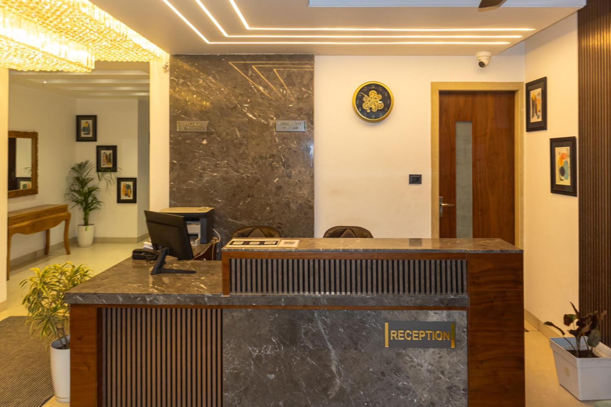 Hotel Divine Peak Pachmarhi Luaran gambar